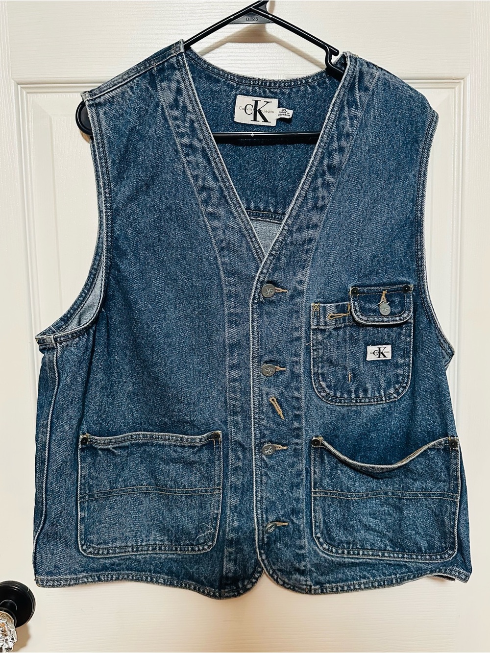 Calvin Klein Vintage-Style Men’s XL Blue Denim Utility Button Down Vest